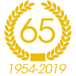 65 éve